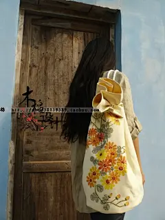 【木乐设计】犹为离人照落花。原创设计手绘小菊花帆布双肩包-淘宝网