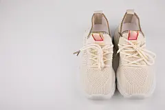 女性运动鞋活力休闲时尚鞋子鞋女鞋摄影图