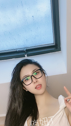 俏妞T-花瓣网|陪你做生活的设计师