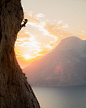 rannveigaamodt：“金色的小时在#sunset .. #kalymnos#攀登...