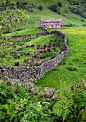 古代的石头房子，约克郡，英格兰
Ancient Stone House, Yorkshire, England