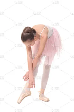 学龄女孩打穿一出芭蕾舞剧，孤立的白色衬底上的装扮 