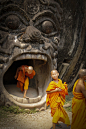 allasianflavours:<br/>YOUNG LAOTIAN MONKS by Leslie Taylor