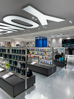 KKKKKKKv采集到体育潮牌店