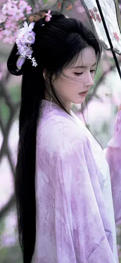 刘些宁
采集@别致的七