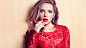 穿红衣的美国金发美女演员Scarlett Johansson(斯嘉丽・约翰逊)壁纸封面大图