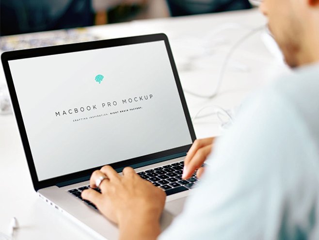 Free MacBook Mockup ...