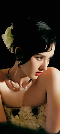 美女壁纸～宋祖儿，这身花裙子也太...@霁枫壁纸的动态