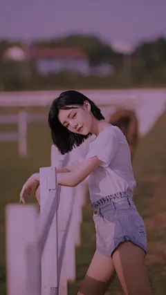 HD高清手机壁纸，美丽的传说中以晶莹姿态舒展的青春情感