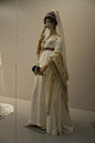 #帝政长裙# #19th-Century Fashion#
拿破仑帝国时期的服饰艺术
图片来自 Cristina Baretto & Martin Lancaster ​​​​