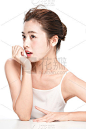 青年女人妆面肖像