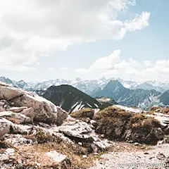 岩石 远山 天空