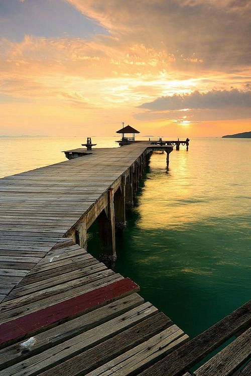 海滩码头   beach dock