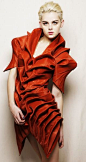 JUNYA SUZUKI 2010 manipulated garment: 