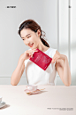 | 简木电商摄影 |
-产品摄影Product photography
-人像摄影Model photography
-广告视频Advertising video
品牌BRAND：益肤
主题THEME：医美面膜化妆品护肤品 产品人像摄影
出品PRODUCE：简木视觉