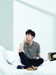 “明天你是否会想起……”
“我不想起，不光明天，我哪天都不想起”
周末还没歇够，怎么又双叒叕周一了？
克服返工焦虑症势在必行
不如今天带着惠普畅游人Pavilion x360变形本
把@杨洋icon 设置为#我趣你的#壁纸上班吧
移动端：O网页链接...展开全文c