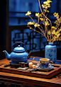 庭前明月光，灯下煮茶香