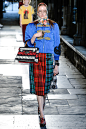 Gucci Resort 2017 Fashion Show : The complete Gucci Resort 2017 fashion show now on Vogue Runway.