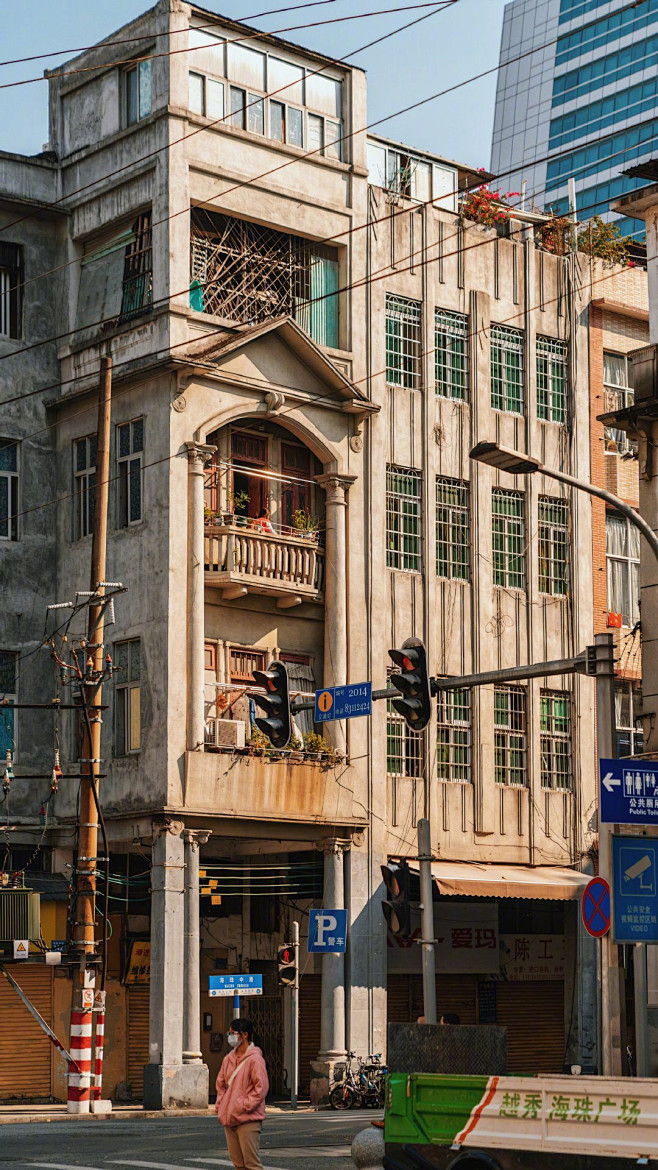 拍了一组广州的老建筑