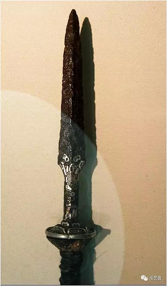 不戒：《从藏族冷兵器看汉藏关系：箭箙与长矛》_矛头 : 从纽约大都会博物馆博物馆收藏的藏族至十五——十七世纪的箭簇实物可以看出因功能不同而外形 ...