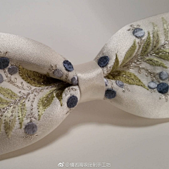 初晨晗蓝采集到研一婚纱细节