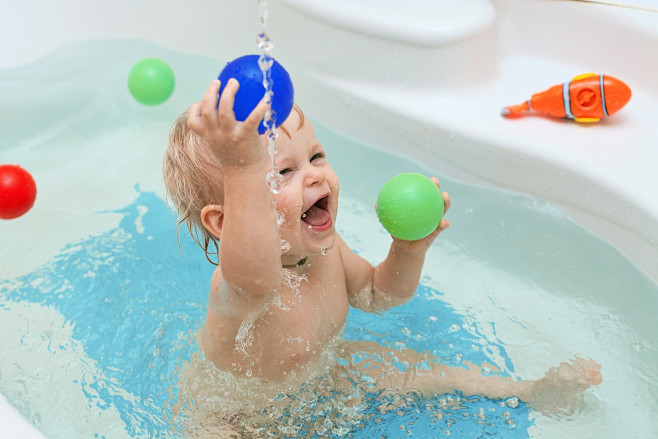 shutterstock_2538792...