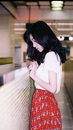 「手机壁纸」被人表白的时候，第一反应，她是不是在开玩笑！