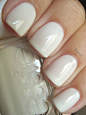 Essie - Marshmallow