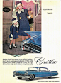 1940-1960年代是美国母女亲子装套装最流行的时代，当时的贵妇人都以和女儿穿同样的衣服为乐。顺应时代要求，1959年的Cadillac推出了一套亲子装广告。他们不仅请来了Ceil Chapman这样的大牌设计师为广告中的母女配服装，不但颜色没有限制，甚至越显眼越好，因为多色喷漆是 Cadillac的强项。