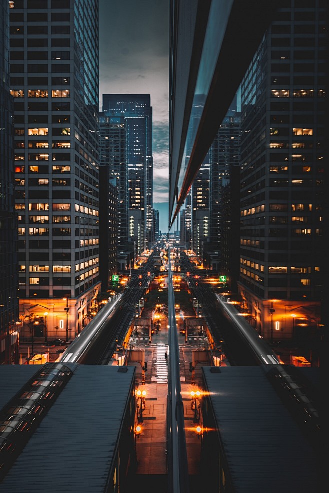 璀璨的城市街道夜景封面大图