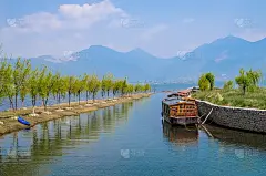 丽江拉什湖湿地是中国丽江市附近的国家级自然风景区。_5710265228