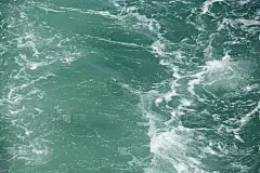 背景是碧波碧波的大海