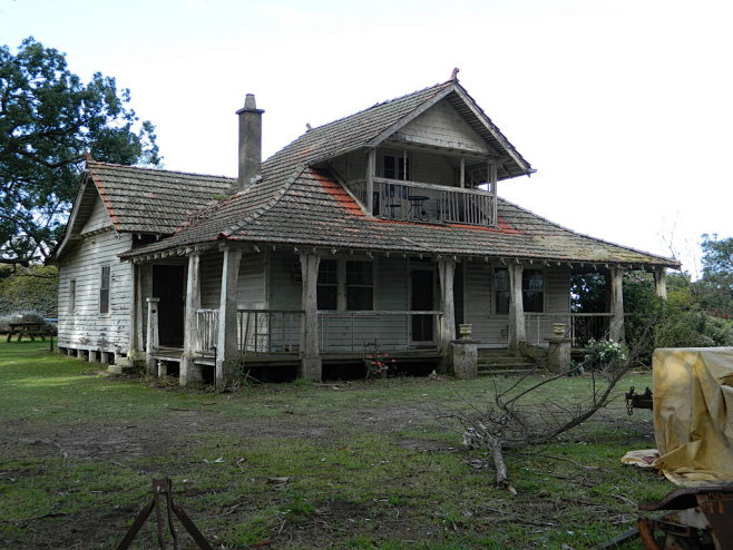 Abandoned House 001 ...