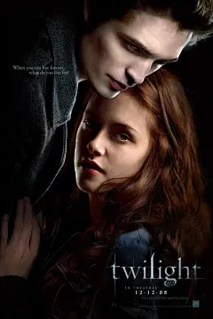 2009-《暮光之城：暮色》（The Twilight Saga：Twilight）好喜欢这电影名称，特别有意境，电影海报也很美，没上映前就被吸引了