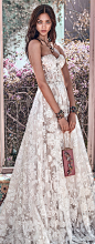 galia-lahav-spring-2018-bridal-strapless-sweetheart-neckline-full-embellishment-romantic-princess-a-line-wedding-dress-mid-back-chapel-train-georgia-zv.jpg (900×2300)