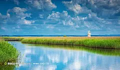 唯美蓝天白云河流芦苇风光摄影背景桌面壁纸图片素材