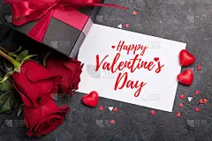情人节贺卡，礼品盒和玫瑰花