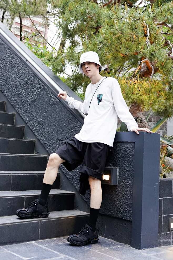 山下 友也
