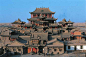 【中國大陸】寺廟 在中衛縣城附近始建於15世紀初，這是一座非同尋常的寺廟，建築和風格混雜，以滿足許多不同的宗教，包括佛教、儒教、道教和基督教，但現在它主要佛教為主的寺廟。 _D-中国建筑_T2020429 