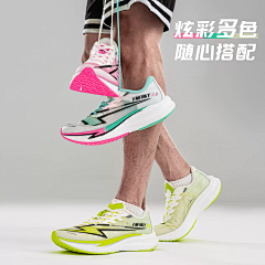 LLLZZI采集到跑鞋拍摄角度