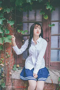 日系唯美校服美女图片手机壁纸下载