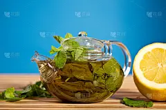 绿茶加薄荷和姜