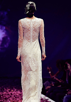 天使的嫁衣婚纱采集到Claire Pettibone