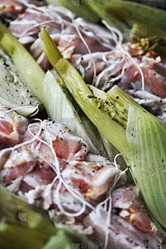 蔬菜,鱼类,肉,熏猪肉,高级西餐,配方,香料,法国,垂直画幅,安康鱼
