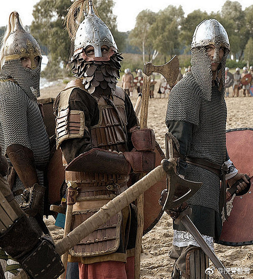 维京人viking泛指北欧海盗他们从公元8世纪到11世纪一直侵扰欧洲沿海