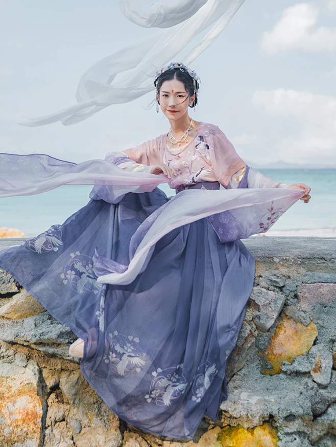 汉尚华莲舞鹤赋汉服女中国风仙鹤烫金印花坦领襦裙渐变褶裙春夏-淘宝网-花瓣网