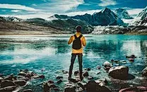 一个人旅行的唯美图片壁纸