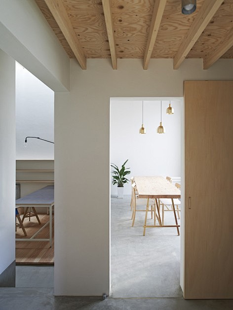 003-office-T by Mits...