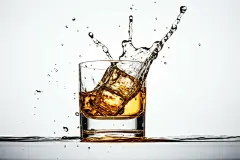 酒水玻璃酒精杯子酒水威士忌图片摄影图