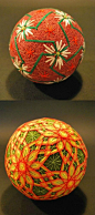 emari是一种以多彩线球为表现形式的艺术，起源于中国，最初是小朋友玩的手鞠。于公元7世纪传入日本后渐渐发展成一门艺术，图案与工艺变得 愈加繁复精美。摄影师Nana Akua 92岁的奶奶就是一位手工Temari艺人，她用和服上的丝绸线创作出超过500件这样的绣花球，而且这项手艺她从60岁才开始学起，每件纹样都独一无二。